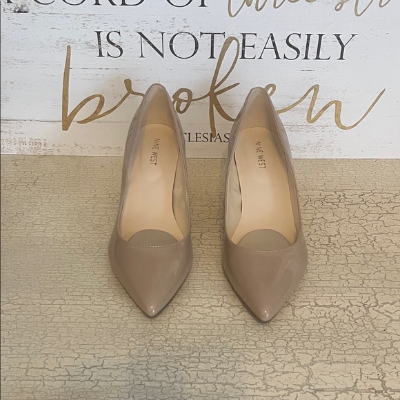 Nine West Women's Beige Heels - Picture 1 of 5